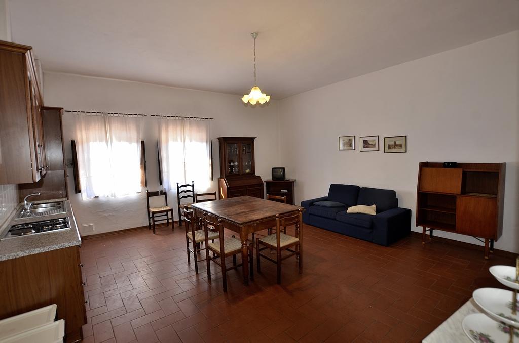 Agriturismo Poggio Ai Grilli ガンバッシ・テルメ 部屋 写真