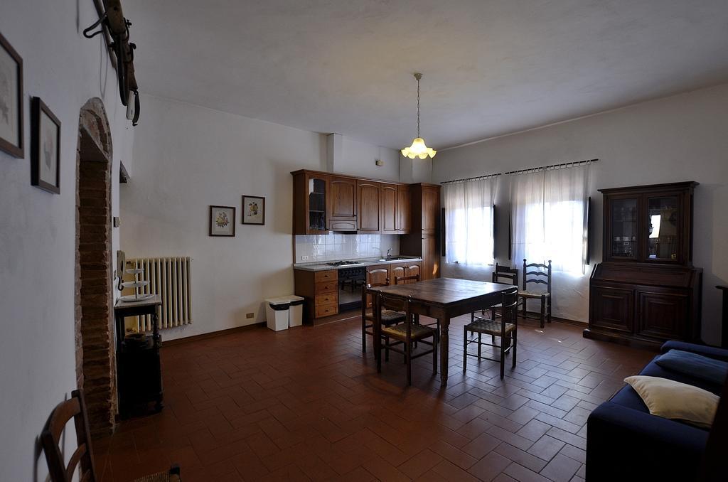 Agriturismo Poggio Ai Grilli ガンバッシ・テルメ 部屋 写真