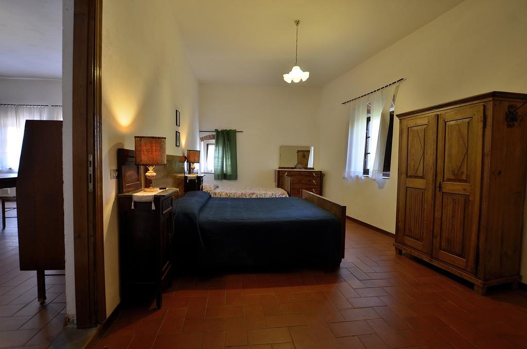 Agriturismo Poggio Ai Grilli ガンバッシ・テルメ 部屋 写真
